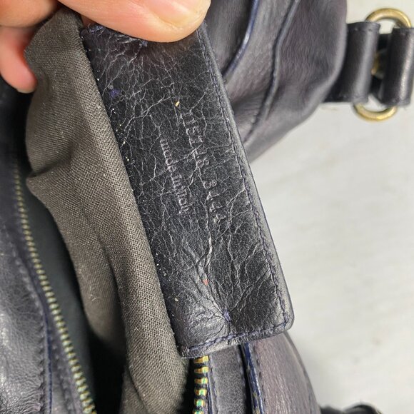 Balenciaga medium classic City Bag in Black Leather strap - Picture 8 of 11